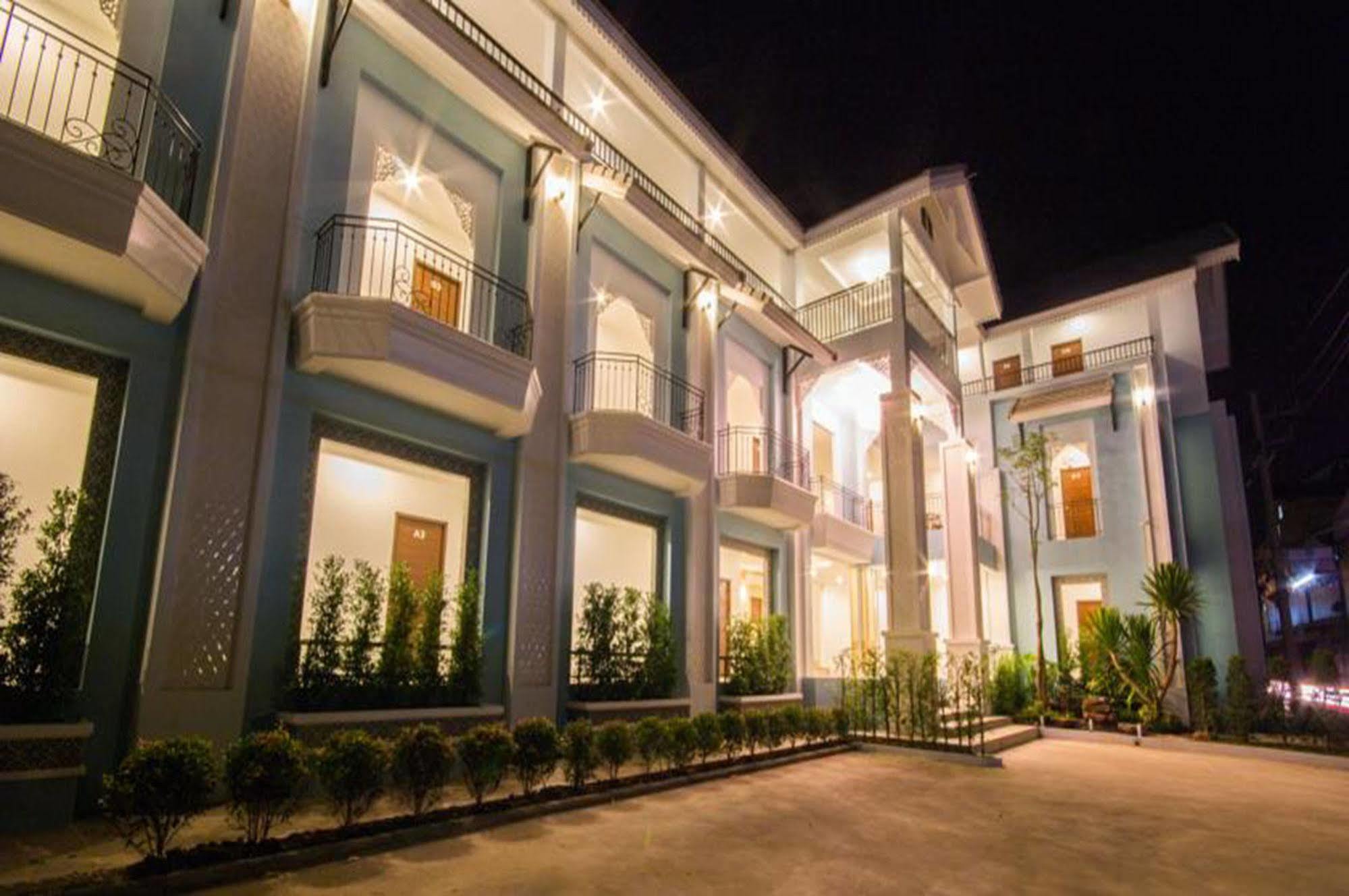Crystal Nongkhai Nong Khai